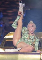 miley_cyrus_406.md.jpg
