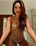 Candice patton (20).jpg